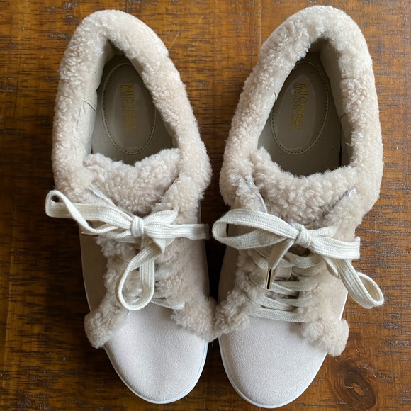 Michael Kors sneakers ⚡️MOVING SALE ⚡️ - Picture 3 of 7